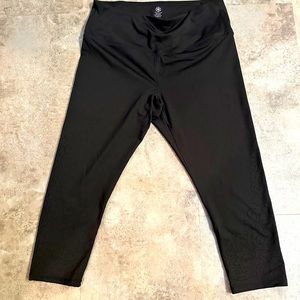 Gaiam XL capri leggings, never worn